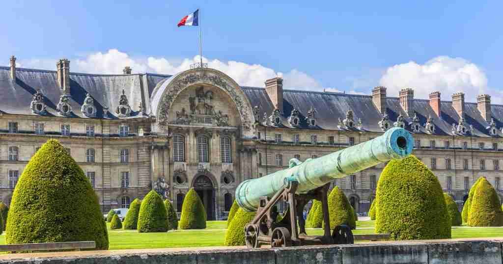 guide-du-mus-e-de-l-arm-e-paris